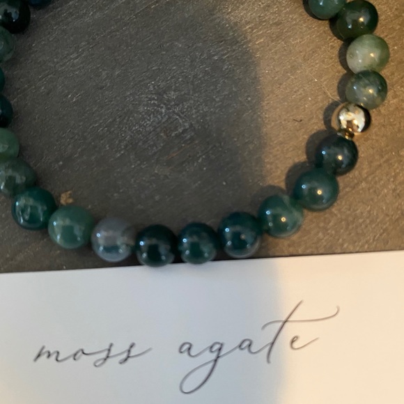 Moss Agate Bead Bracelet 🌲 - Picture 2 of 3